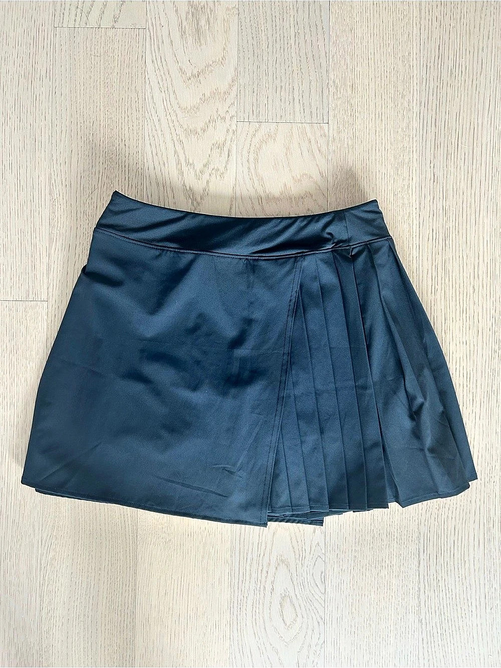 Lolë Women's Pleated Skort